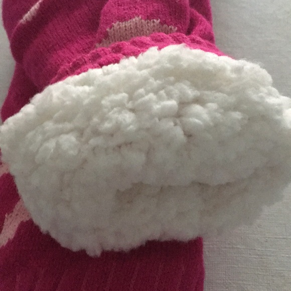 ‼️SOLD ‼️🔥🆕 Super comfy slipper socks - NWT - Picture 4 of 5